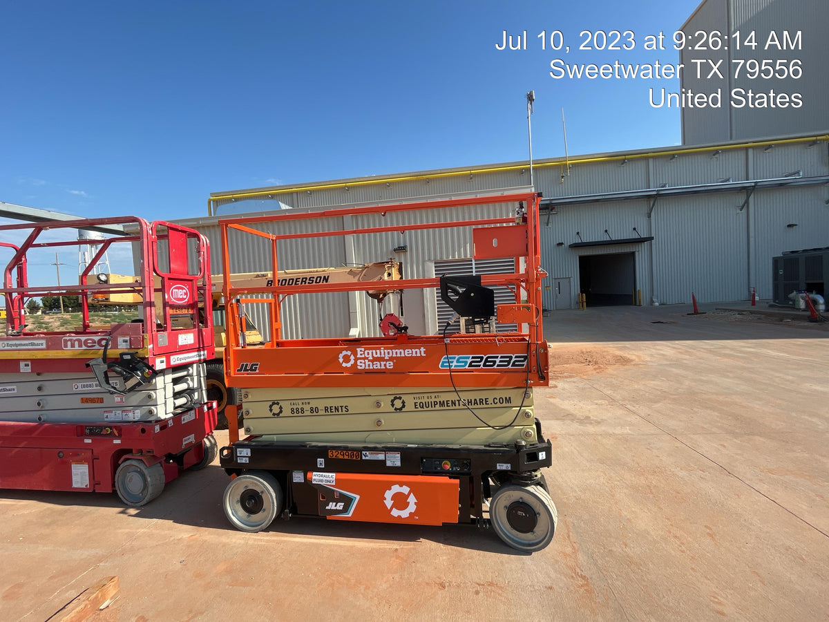 2023 JLG ES2632
