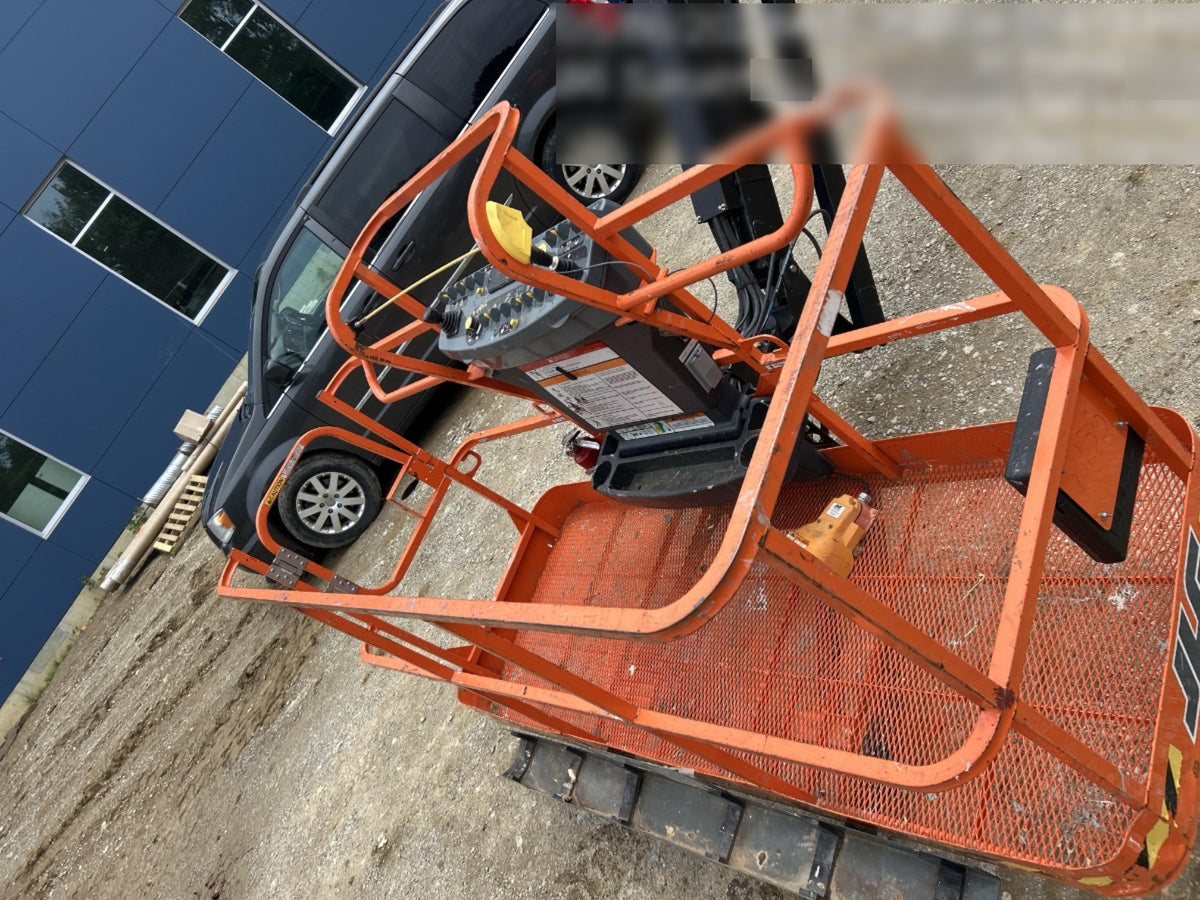 2024 JLG 660SJ