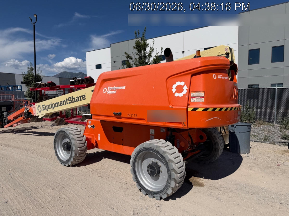 2022 JLG 660SJ