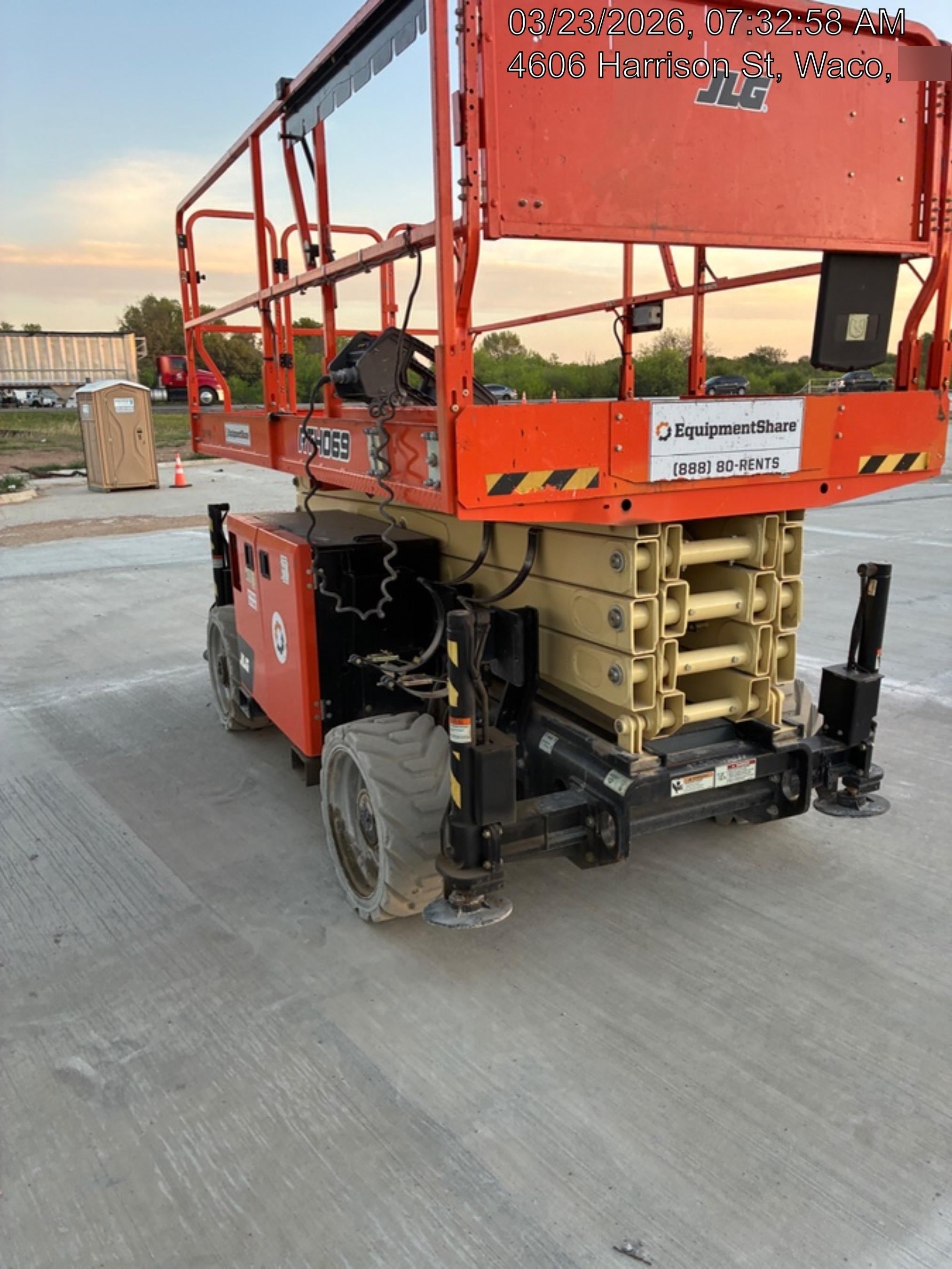 2022 JLG RT4069