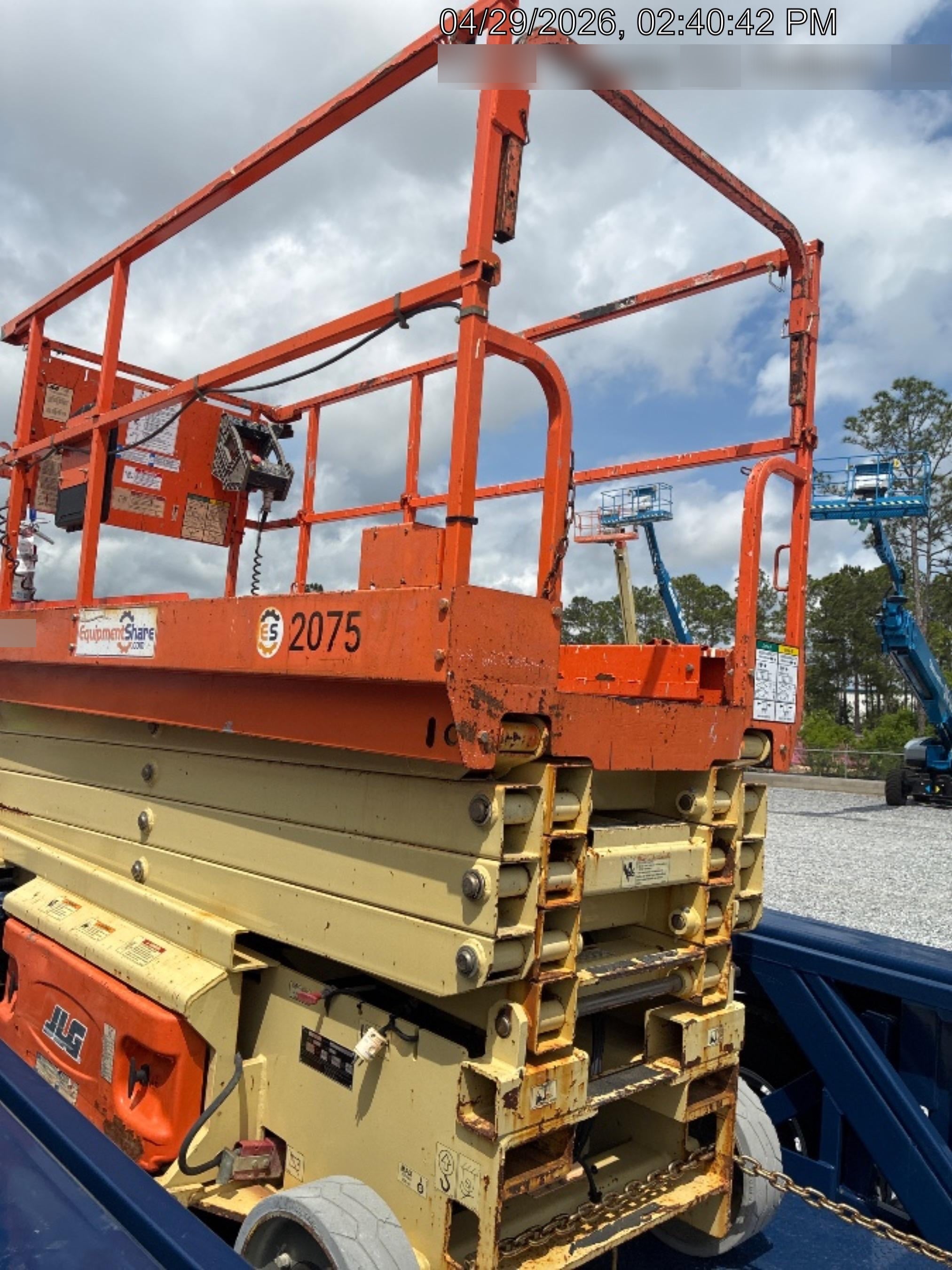 2016 JLG 3246ES