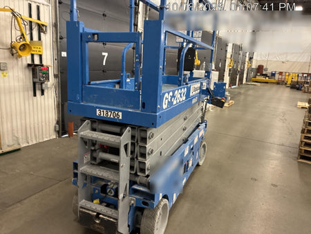 2023 GENIE GS-2632