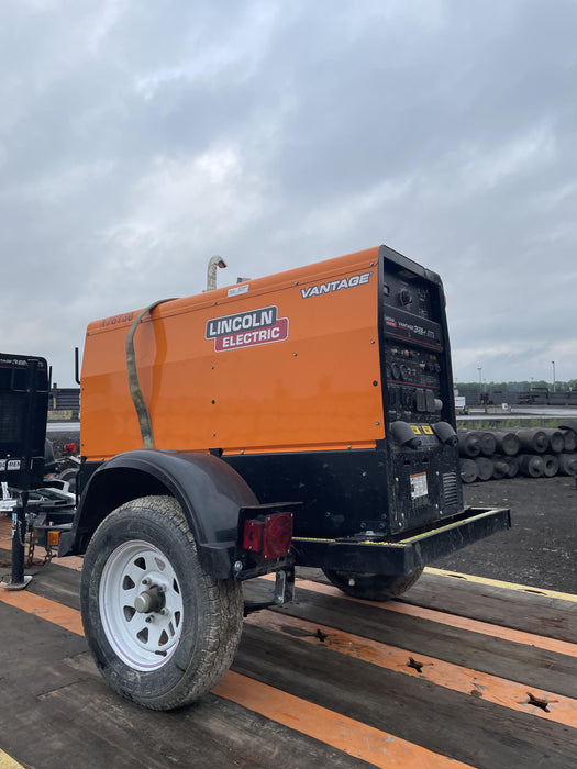 2021 Lincoln Electric Vantage 322 Vantage 322 Ready Pak 3 w/ Decals, ORANGE (includes trailer, cable rack, fender light kit) NO Telematics