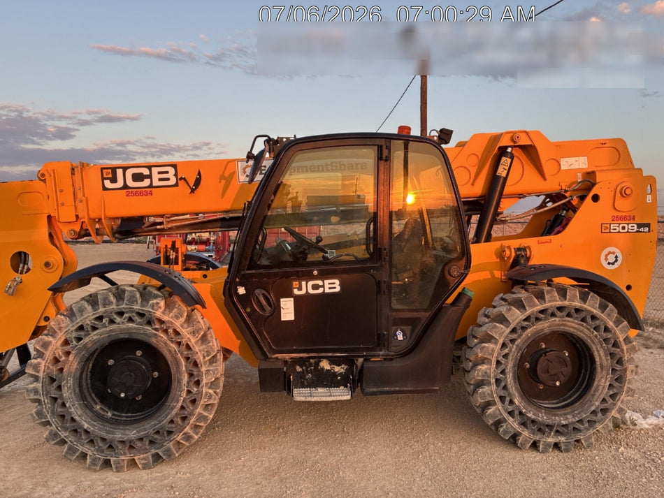 2022 JCB 509-42