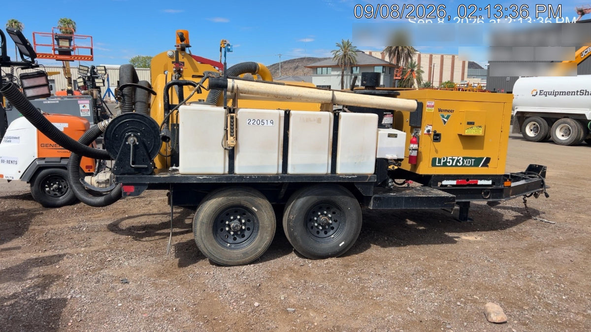 2022 Vac-Tron LP573XDT T4 Koehler Diesel Engine, 500 Gallon Debris Tank, x2 100 Gallon Water Tanks