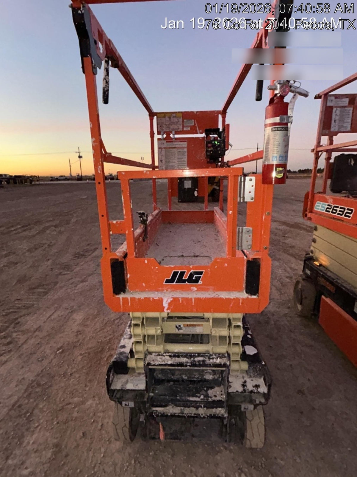 2025 JLG ES1932