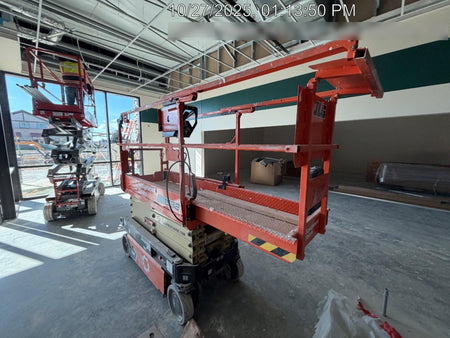 2022 JLG ES1932