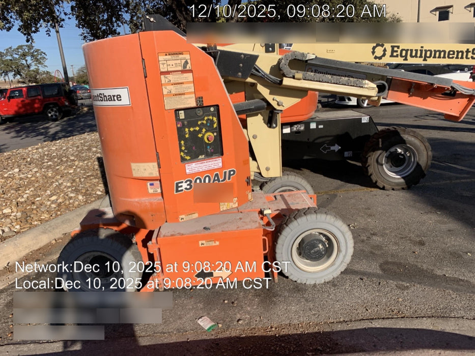 2019 JLG E300AJP