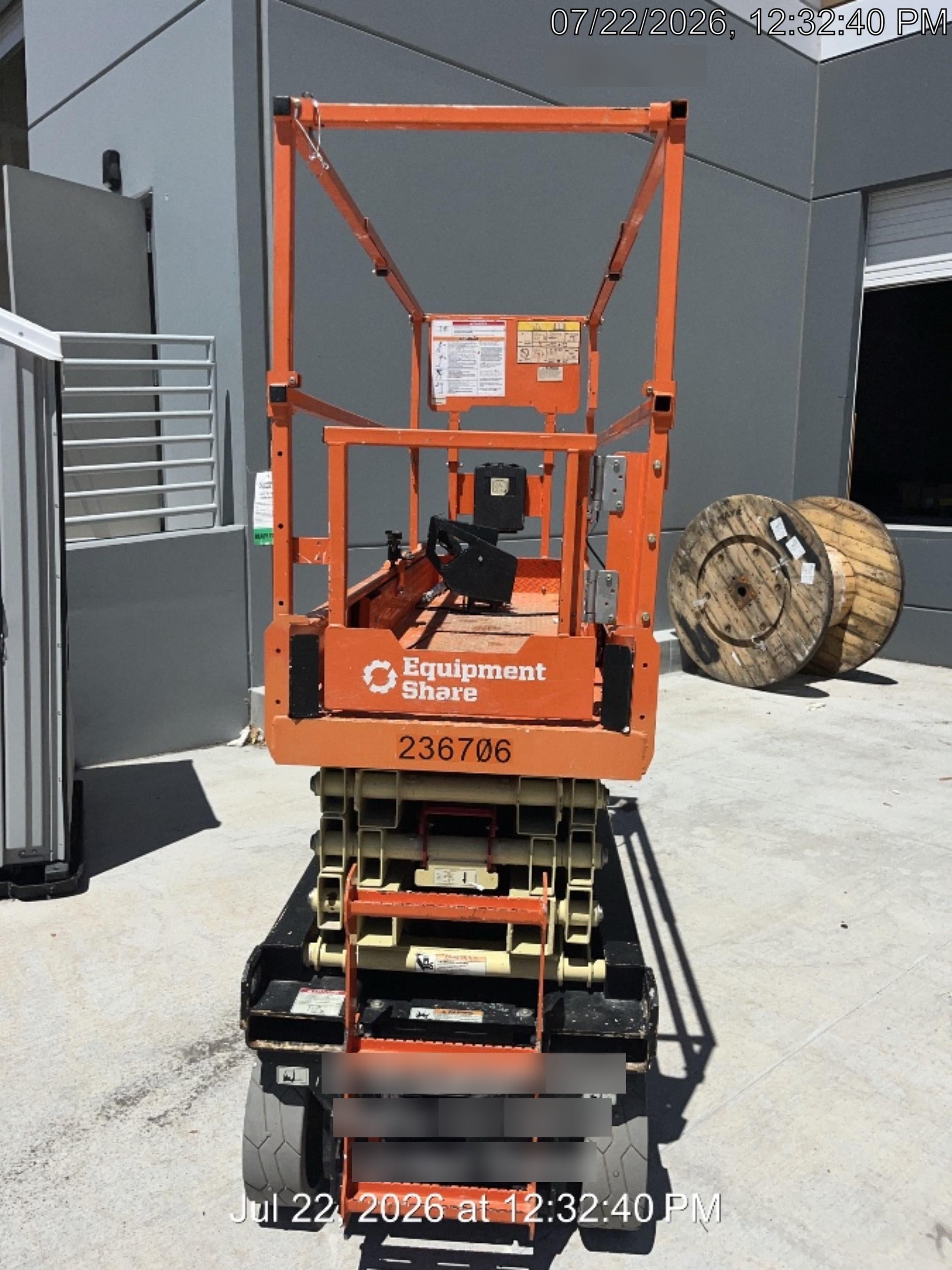 2022 JLG ES2632