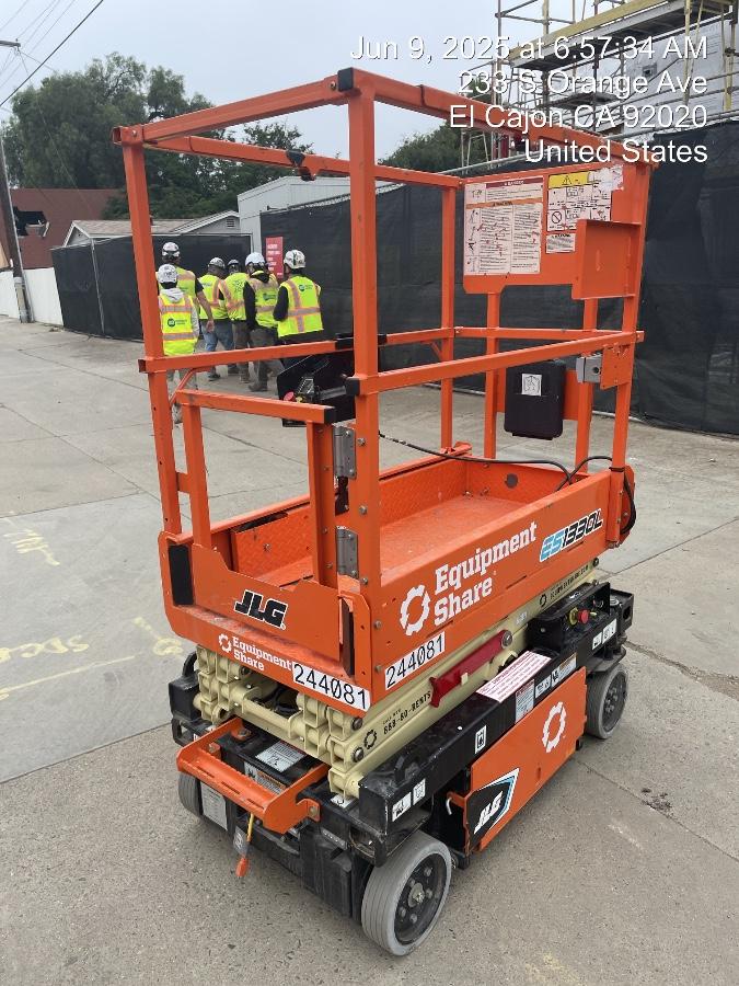 2022 JLG ES1330L