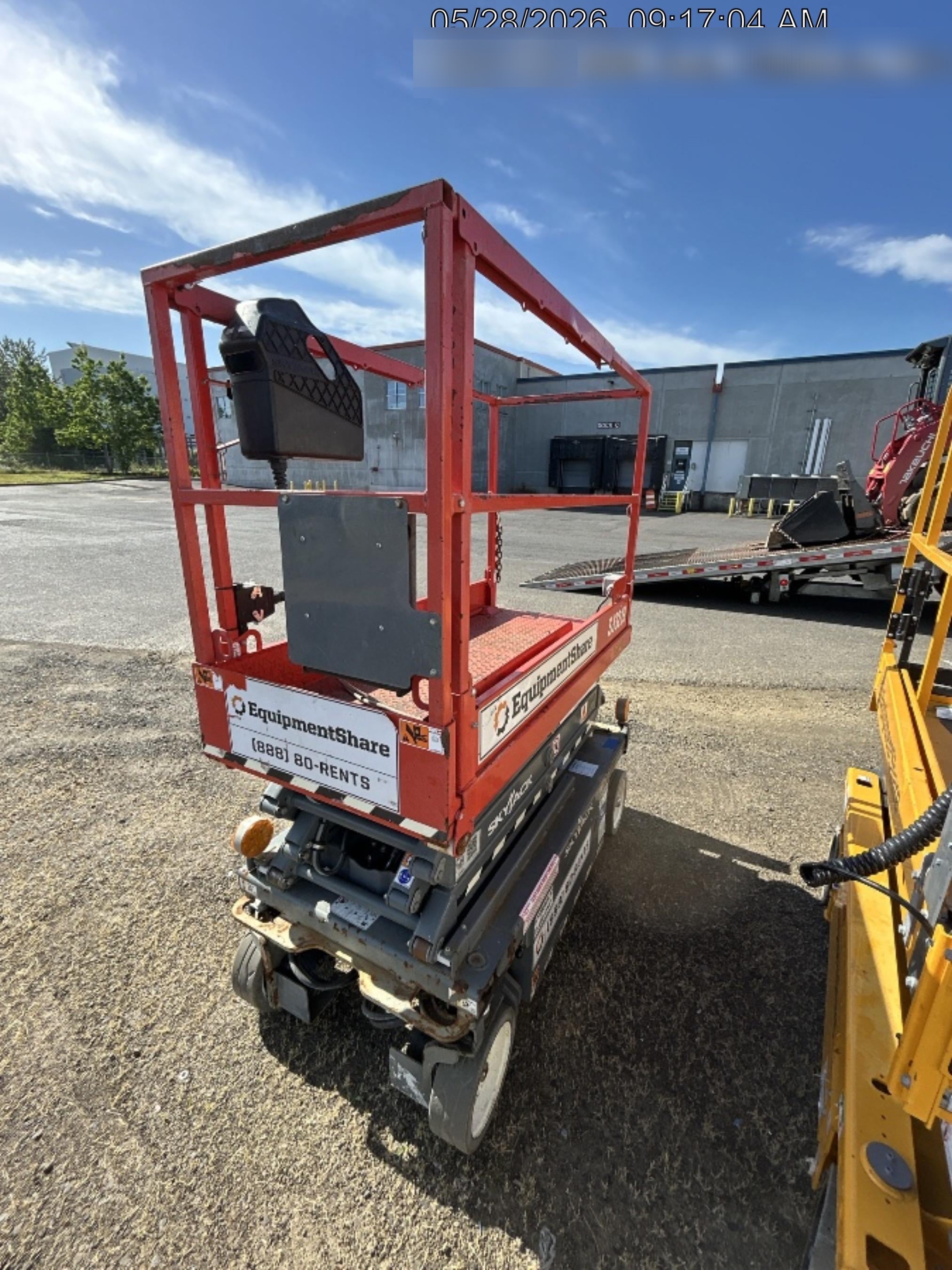 2020 Skyjack SJIII-3219 Solid NM Tires, Half height spring hinged entry gate, Dual Beacons, 800W Inverter