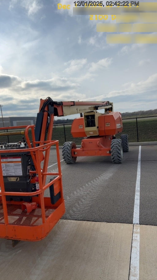 2019 JLG 800AJ