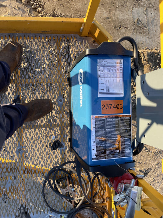 2022 MILLER ELECTRIC Maxstar 210 DX