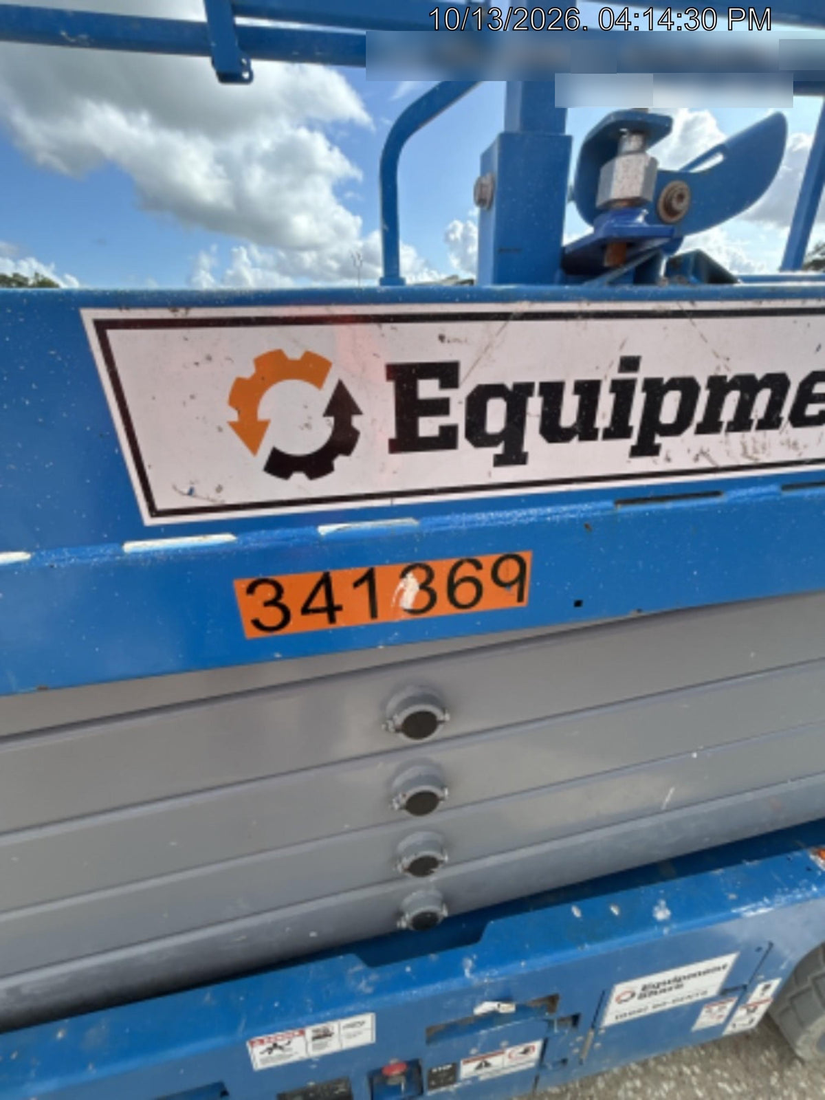 2023 GENIE GS-3232