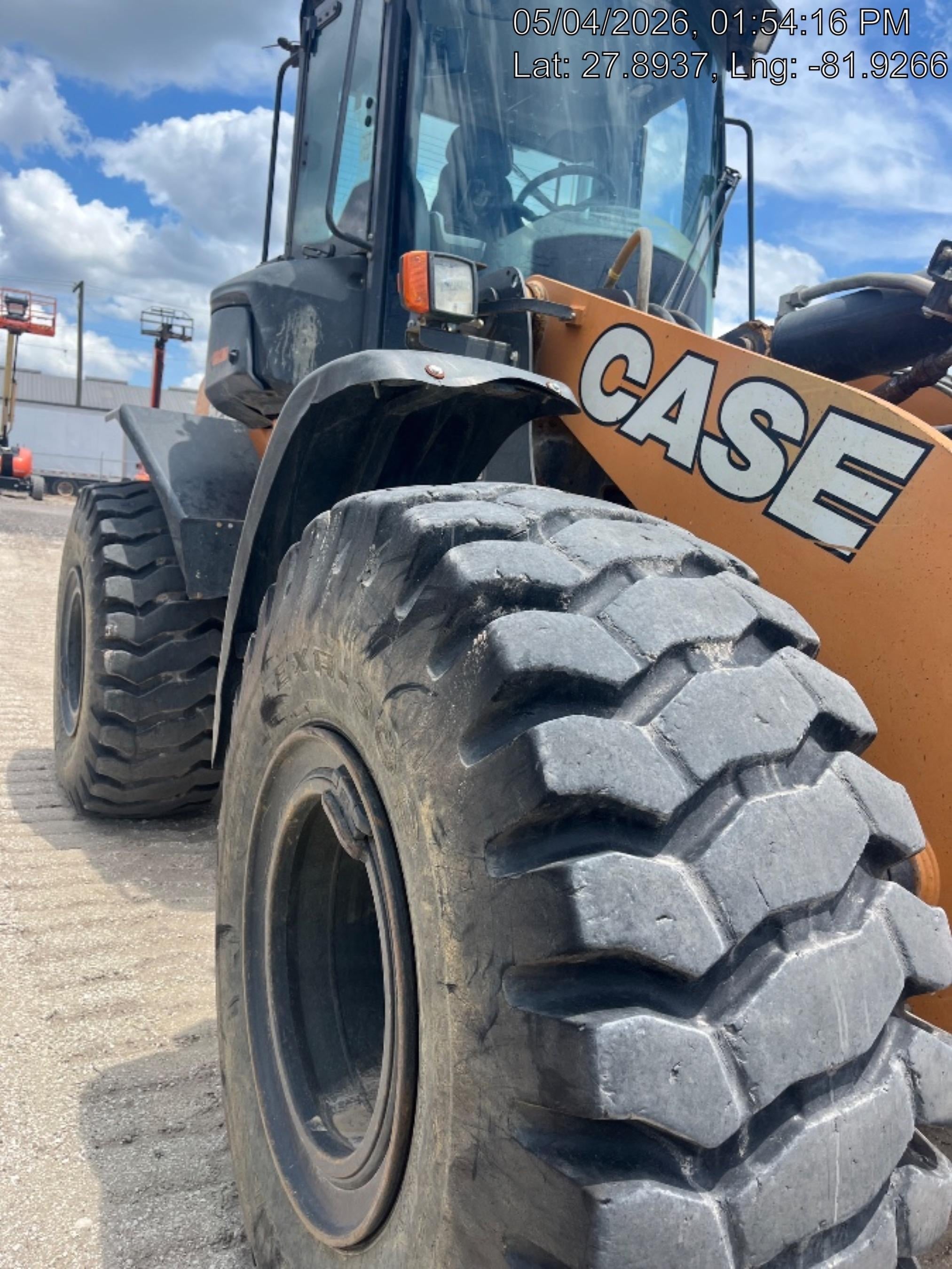 2022 CASE 821G