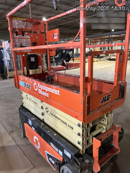 2023 JLG ES1932