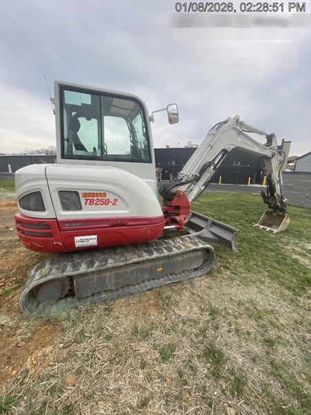 2022 TAKEUCHI TB250-2CR