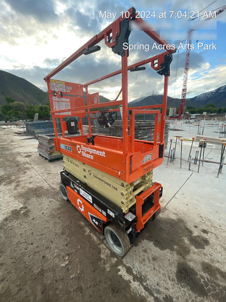 2022 JLG ES1932