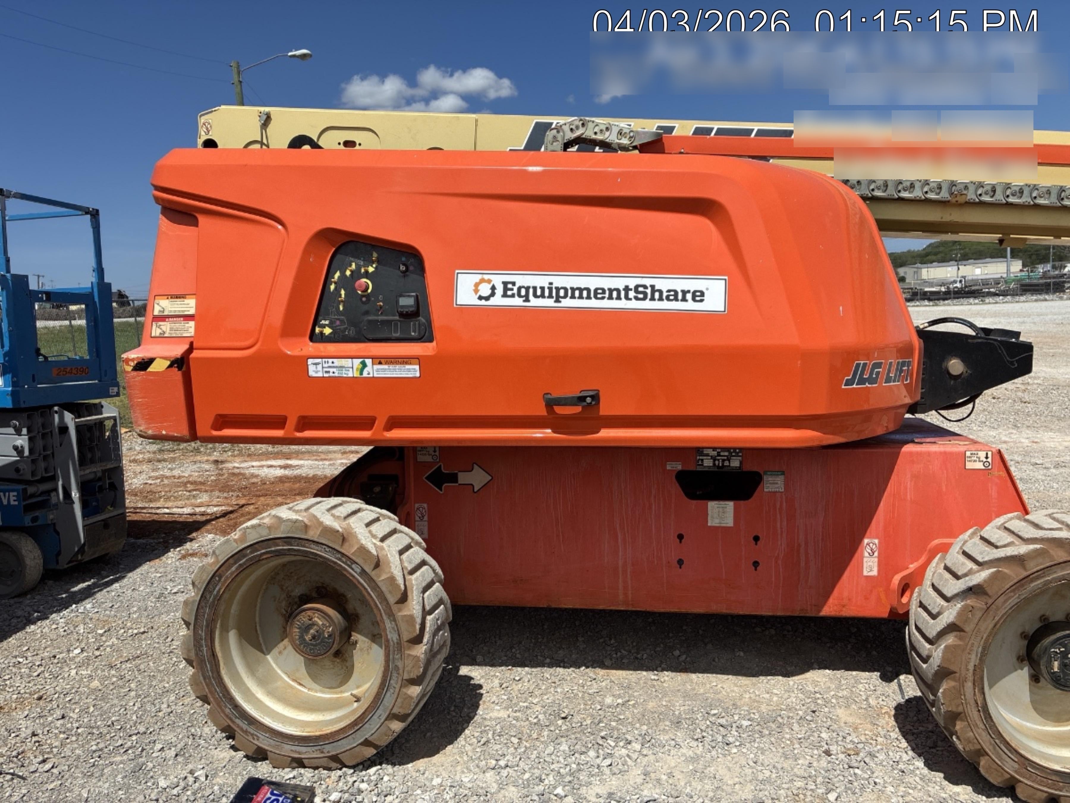 2022 JLG 660SJ