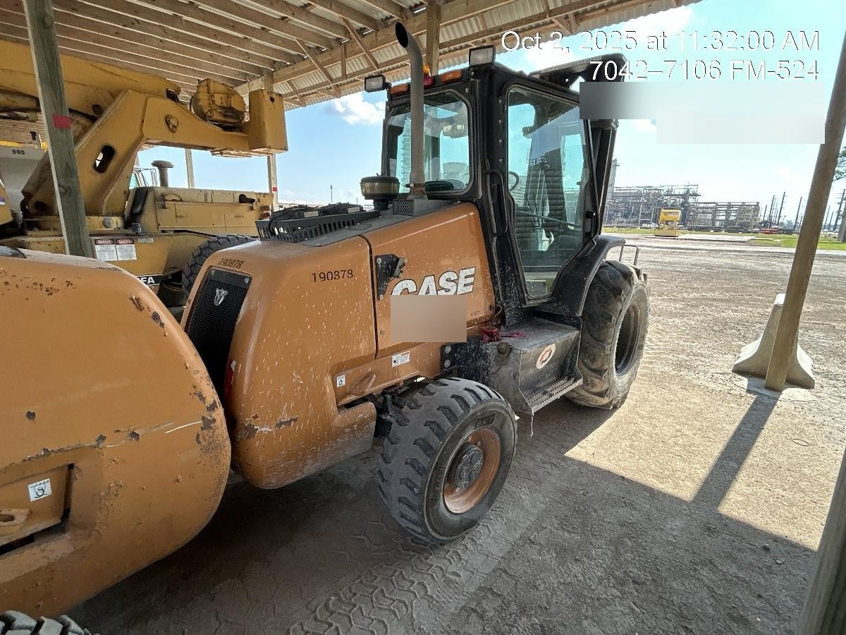 2021 CASE 588H