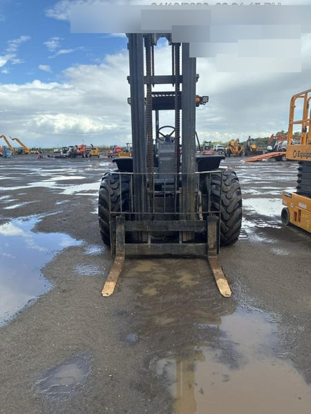 2023 CASE 588H