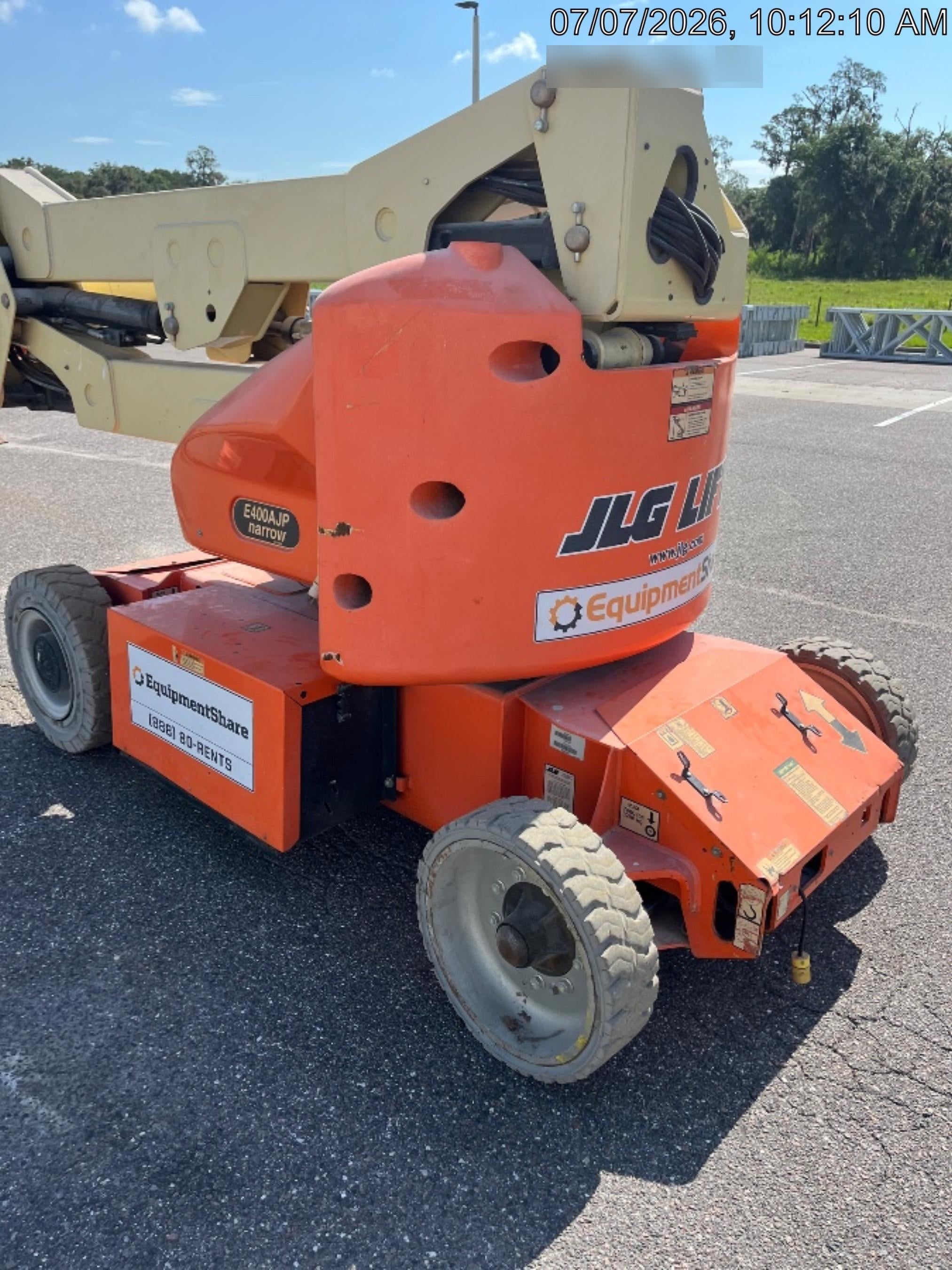 2019 JLG E400AJPN