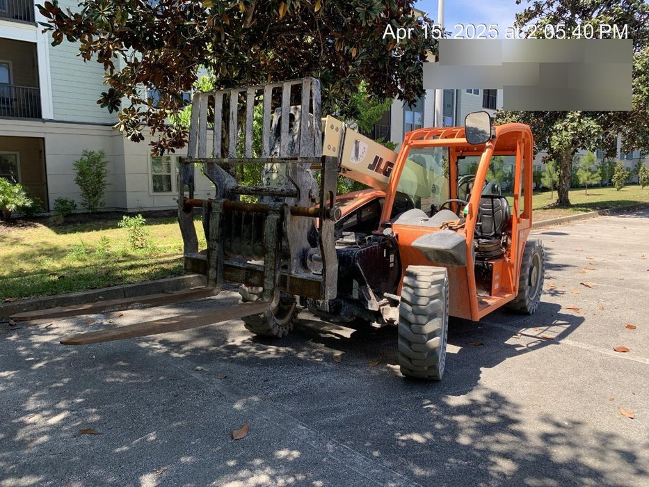 2020 JLG G5-18A Canopy, NM Solid Tires, Beacon w/48" Carriage, 48" Pallet Forks