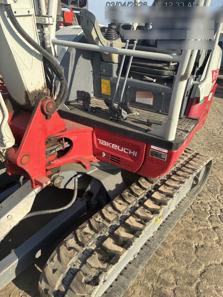 2022 TAKEUCHI TB235-2R