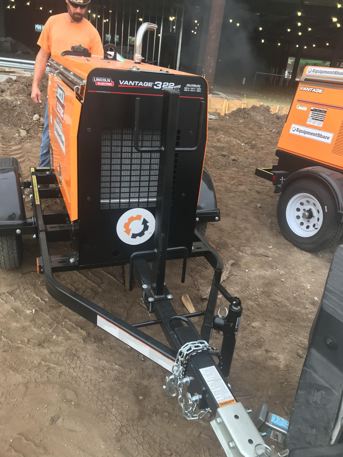 2021 Lincoln Electric Vantage 322 Vantage 322 Ready Pak 3 w/ Decals, ORANGE (includes trailer, cable rack, fender light kit) NO Telematics