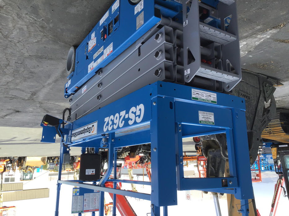 2020 Genie GS-2632 Solid NM Tires, Folding Rails with Half-Height Swing Gate, Beacon, 800W Invertor