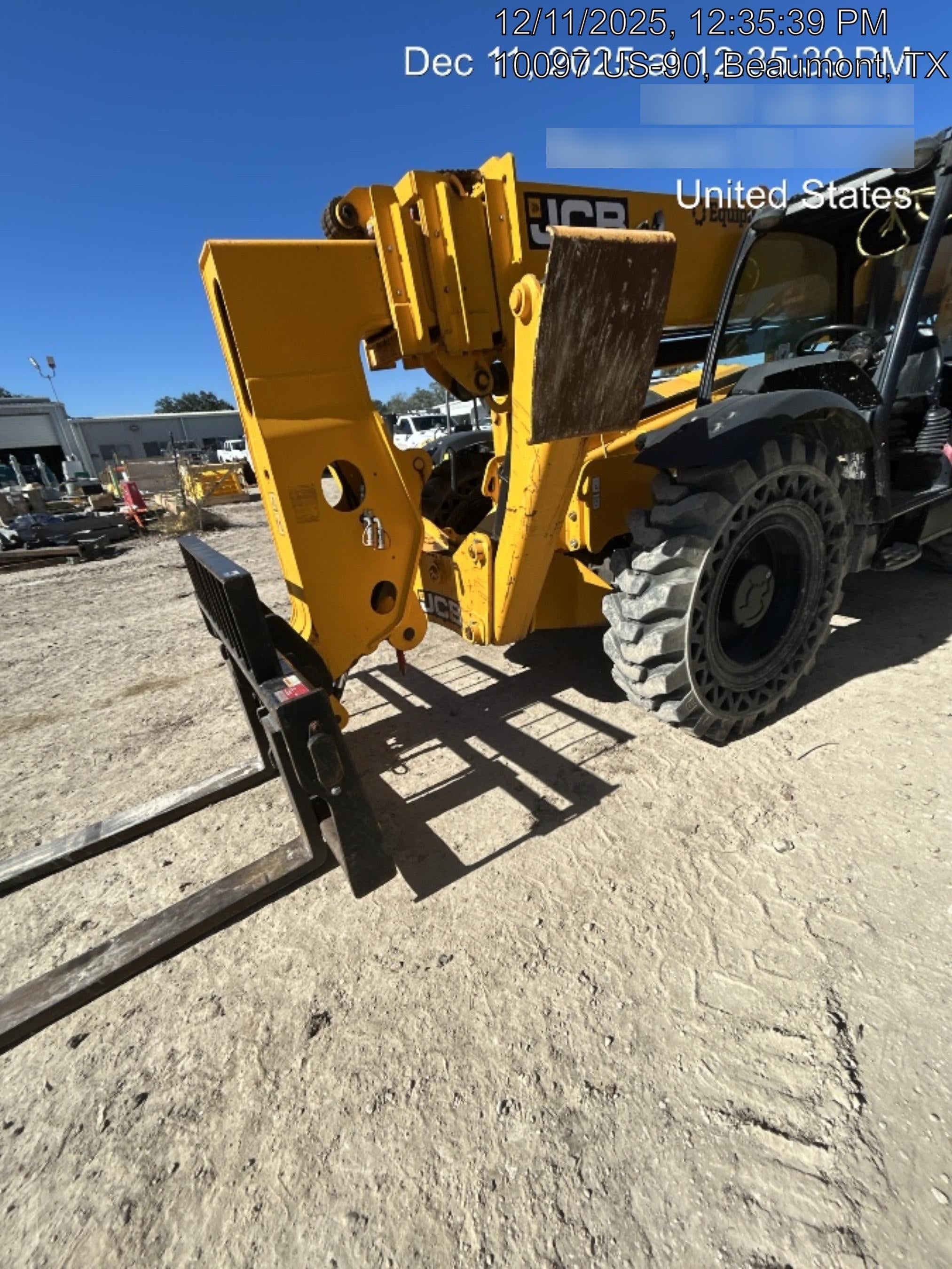 2023 JCB 510-56