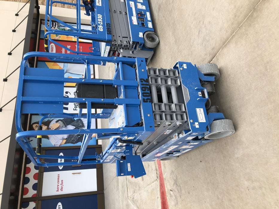 2019 Genie GS-1930 Fixed Rails with Chain Entry