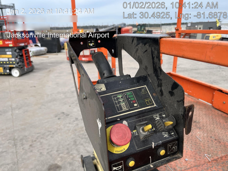 2022 JLG ES3246