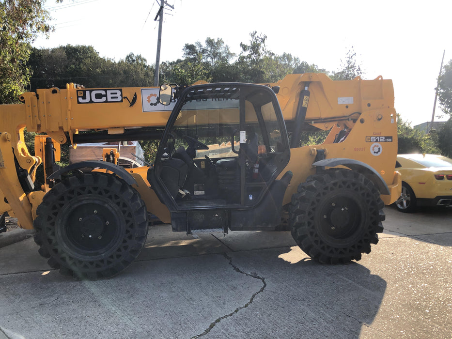2020 JCB 512-56 Canopy, 74 HP, Solid Tires, STD Worklight, Beacon, Aux Hydraulics, Lifting Eye, Backup Alarm w/72" Carriage, 60" Forks