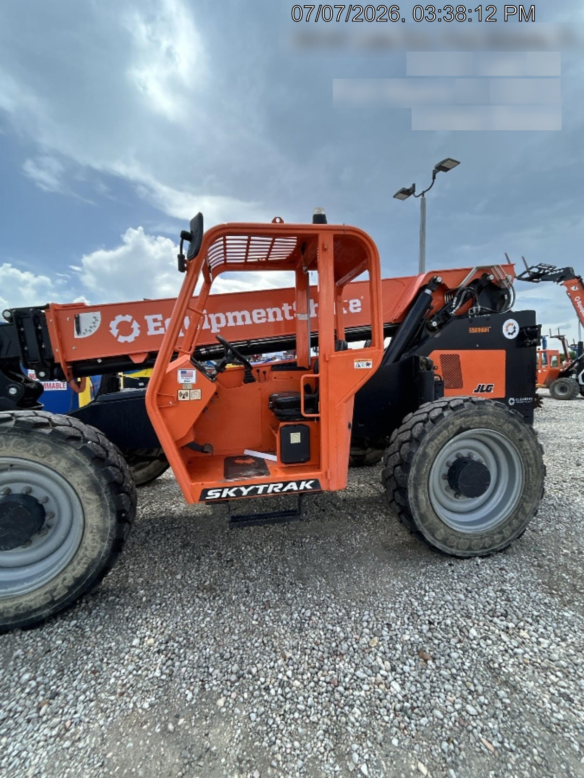 2023 SKYTRAK 8042