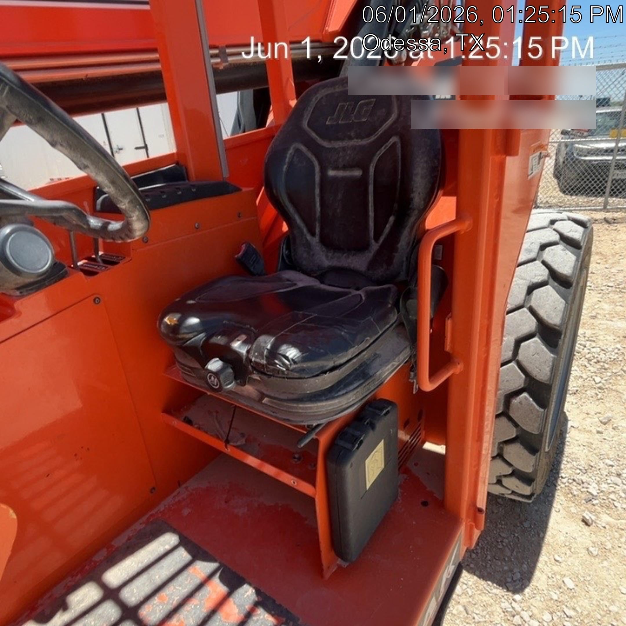 2022 SKYTRAK 8042