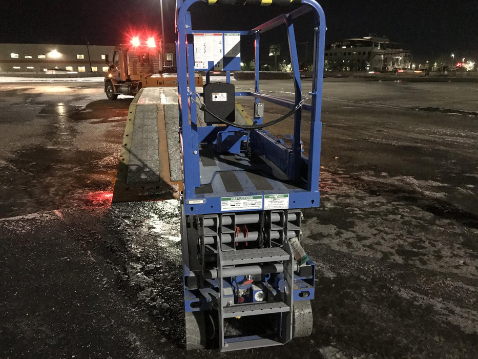 2019 Genie GS-1930 Fixed rails with chain Entry