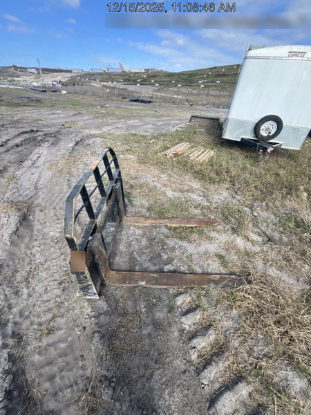 2024 ARROW MATERIAL HANDLING 24" Pallet Fork Frame