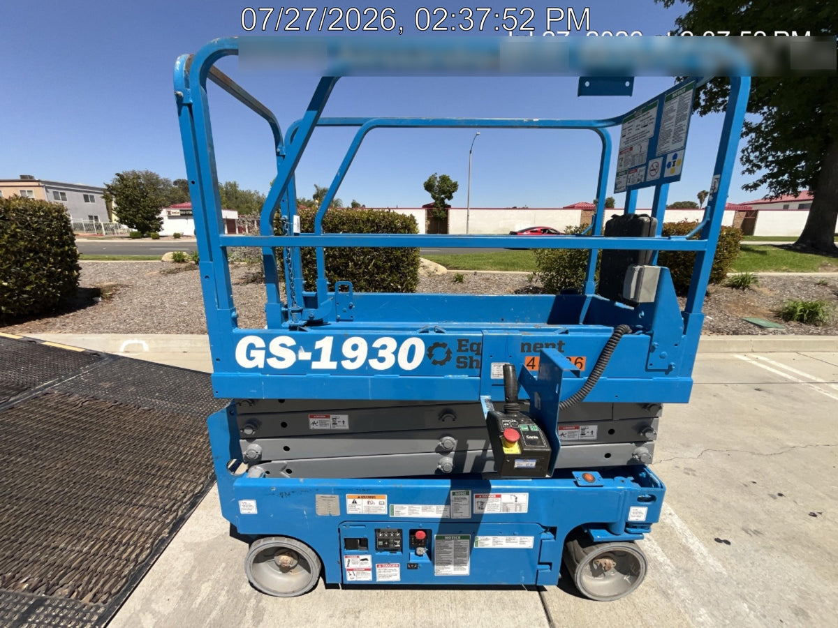 2019 Genie GS-1930 Fixed rails with chain Entry