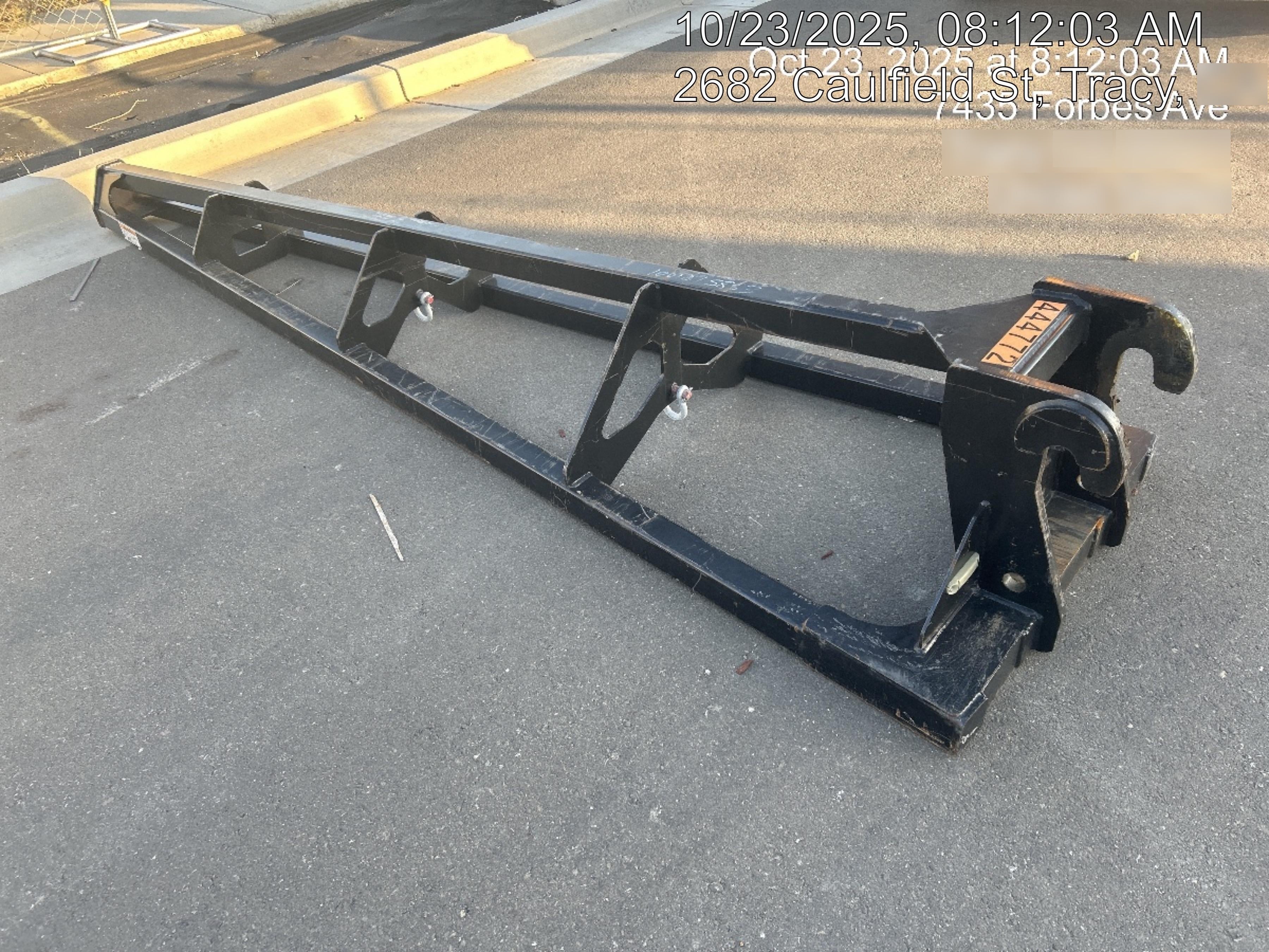 2024 JLG 1001275853