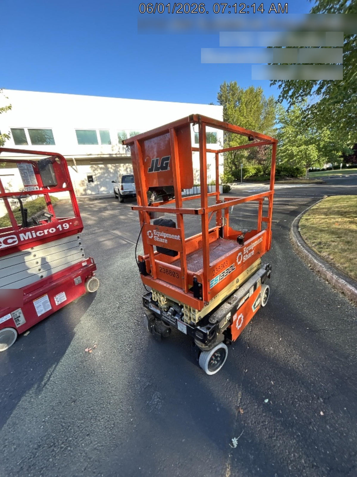 2022 JLG ES1330L