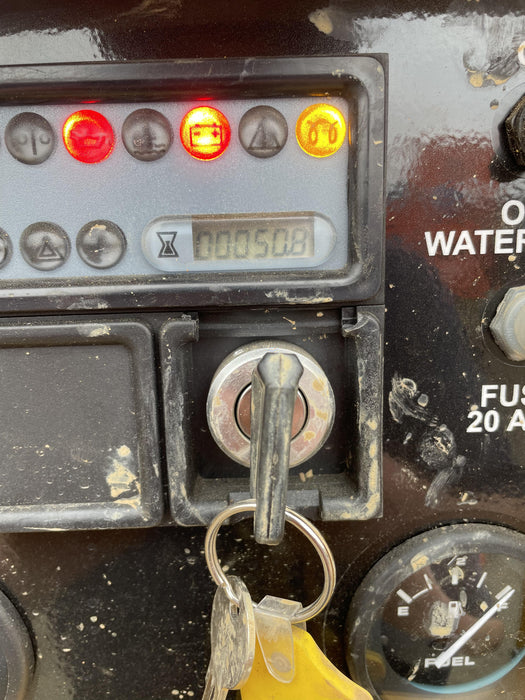 2022 Vac-Tron LP573XDT T4 Koehler Diesel Engine, 500 Gallon Debris Tank, x2 100 Gallon Water Tanks