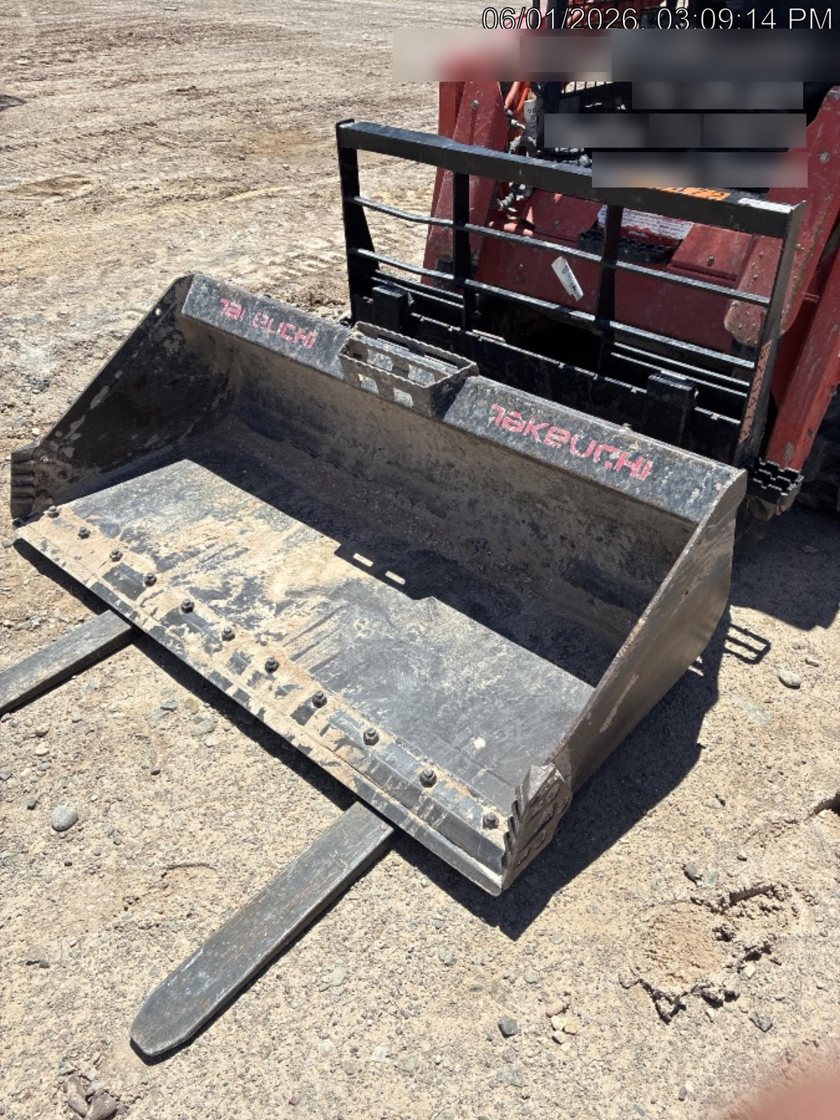 2025 ARROW MATERIAL HANDLING 60" Pallet Forks - Arrow
