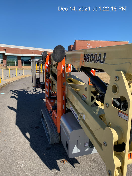 2020 JLG X600AJ