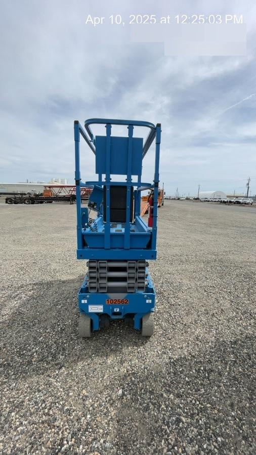 2020 Genie GS-1930 Solid Non Marking Tires, Beacon, Folding rails with half height swing gate, 800W Inverter