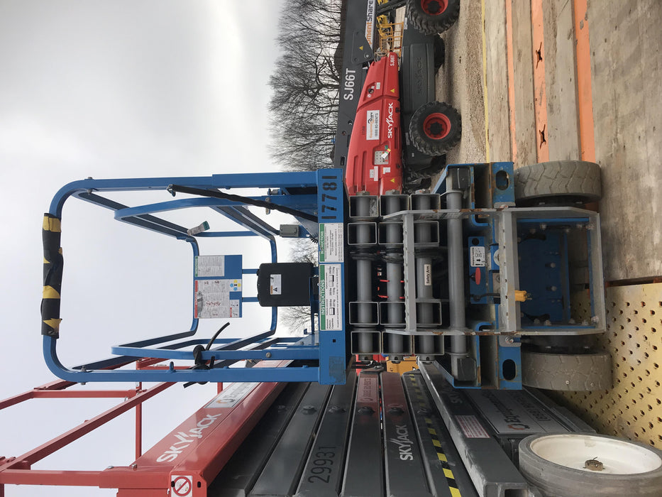 2018 Genie GS-1930 Genie GS-1930 w/Fixed Rail, Chain Entry