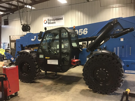 2018 Genie GTH-1056 Genie GTH-1056 w/Enclosed Cab w/HVAC, Work Lights, Solid Tires, Beacon, 60" Carriage and Forks
