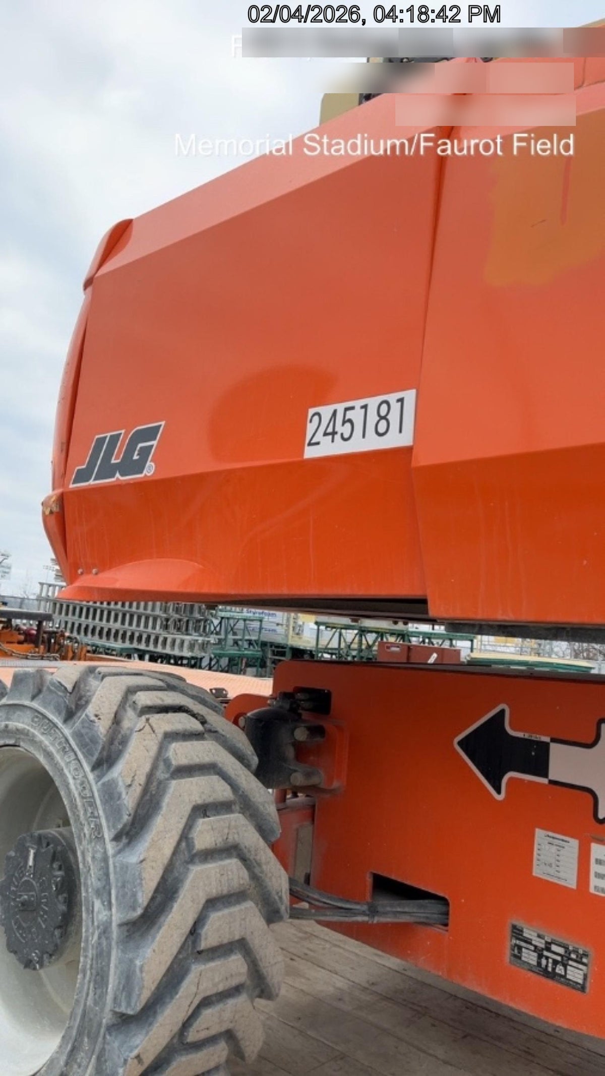 2022 JLG 860SJ