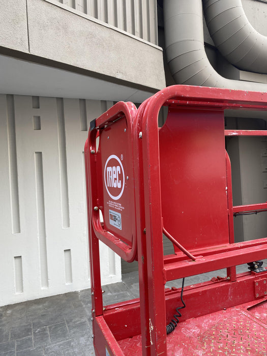 2020 MEC 1330SE Solid NM Tires, Steel Swing out Doors, LCS, Beacon, 900W Invertor