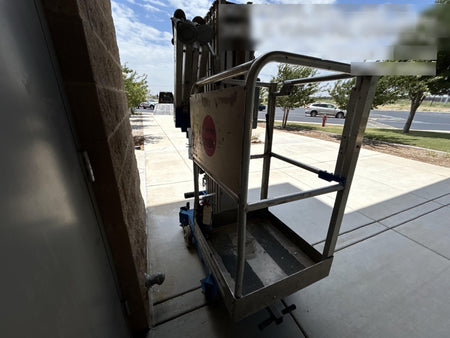 2019 GENIE AWP-30S